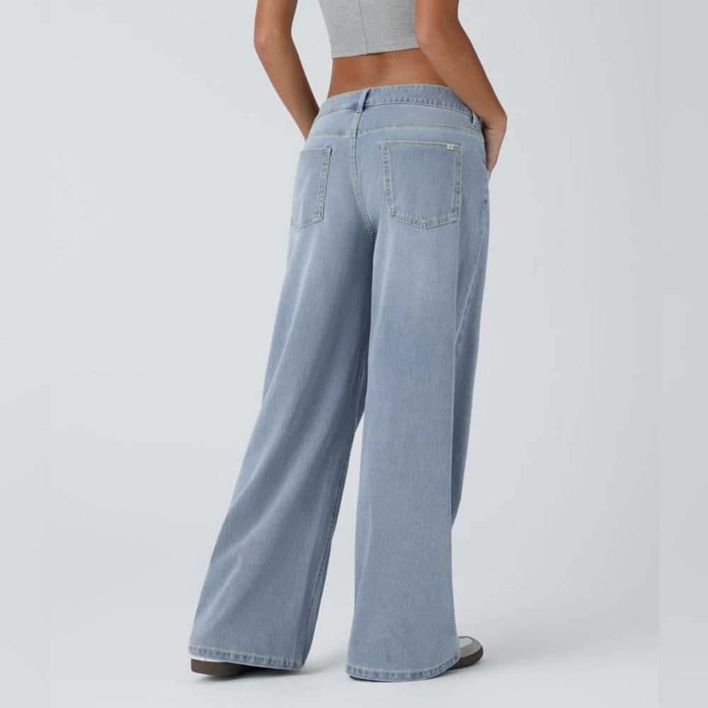 Halara Flex Asymmetric Low Rise Zipper Pockets Baggy Wide Leg light wash small - Picture 4 of 11
